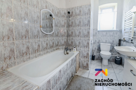 Bezczynszowe mieszkanie w centrum z działką